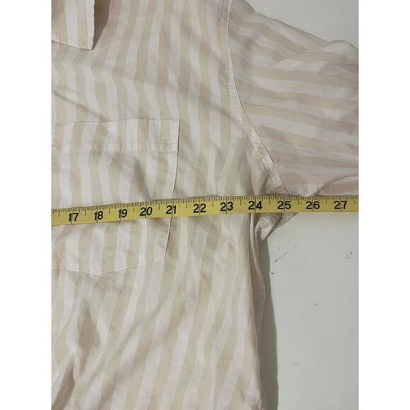 Everlane Way Short Shirt in Silky Cotton - Picture 4 of 7